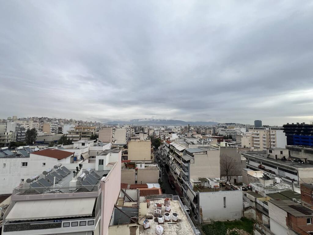 Building in Center – Port, Piraeus, Greece – 58320