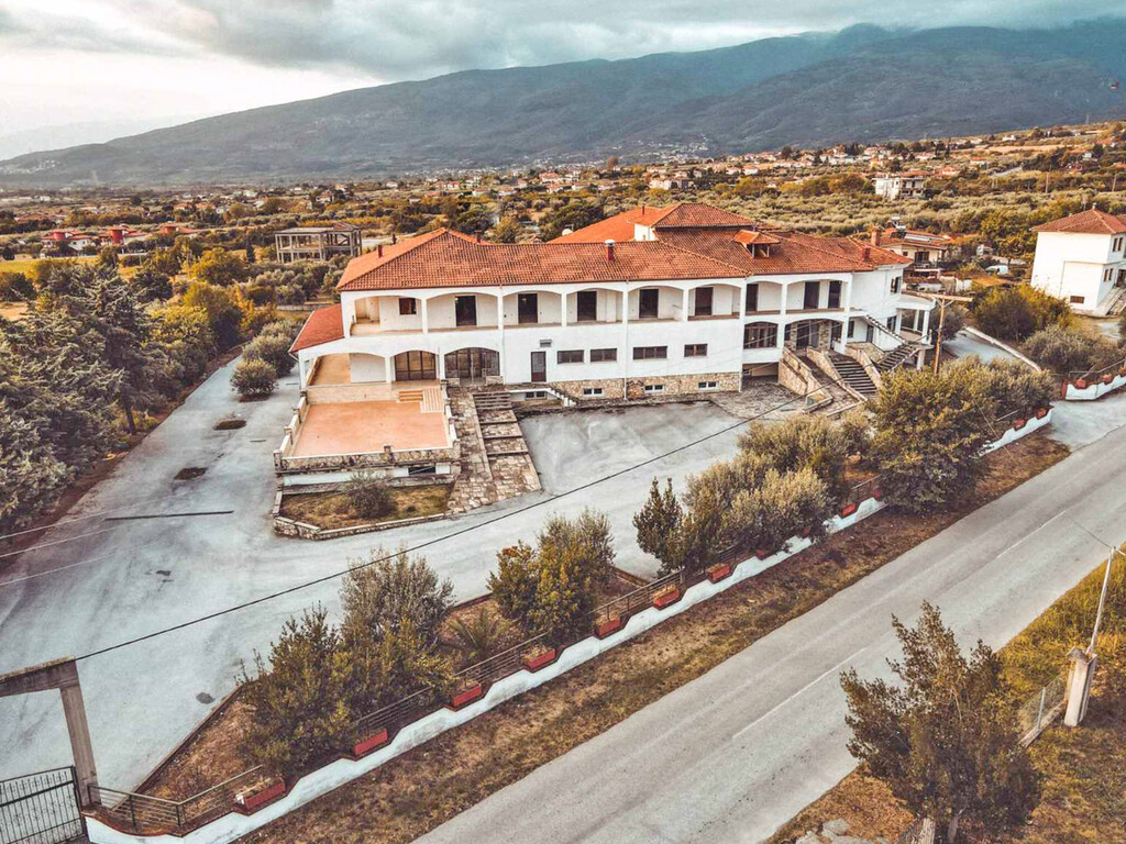 Hotel in Easts Olimpos, Pieria Prefecture, Greece – 57177
