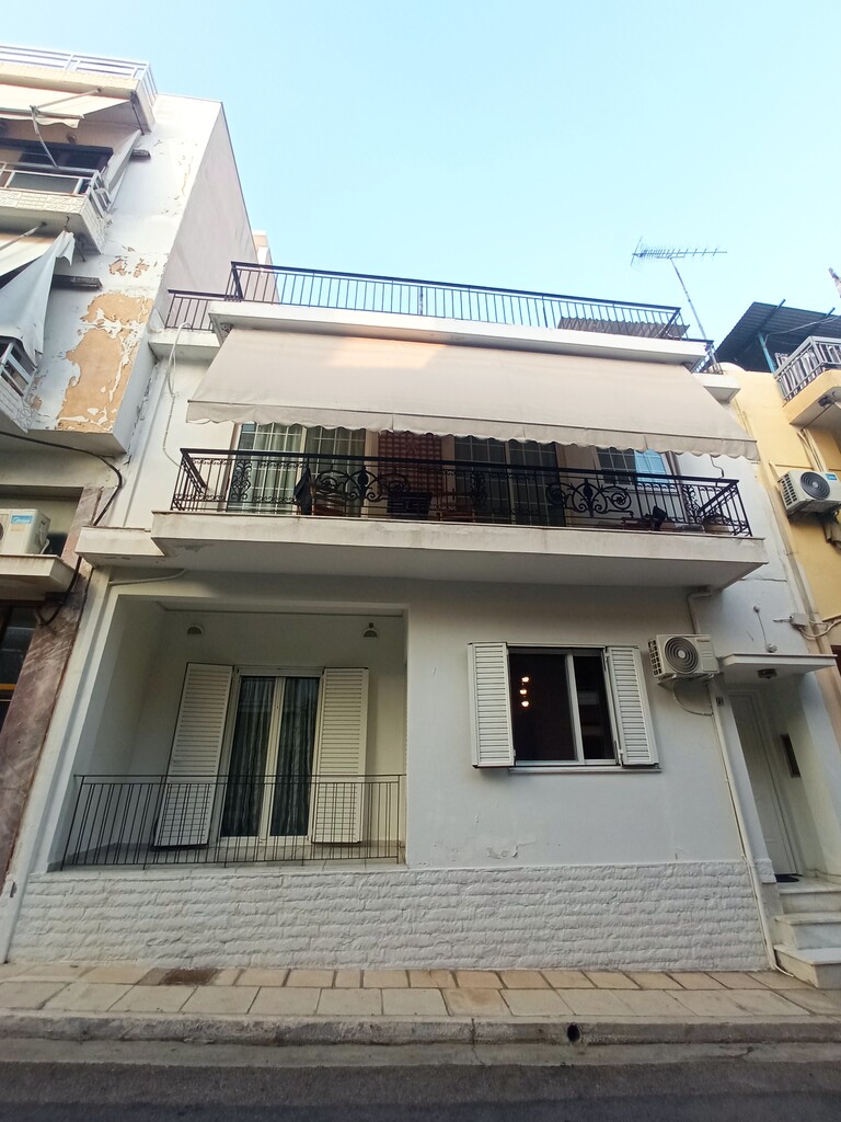 4 bedroom Building in Nikaia, Piraeus Suburbs, Greece – 56797