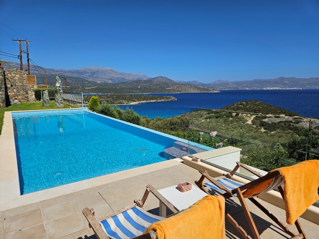 4 bedroom Villa in Agios Nikolaos, Lasithi Prefecture, Greece – 56150