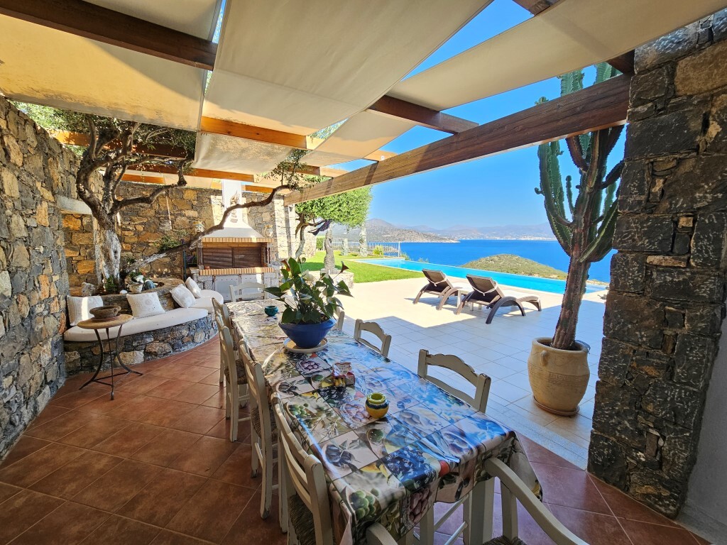 4 bedroom Villa in Agios Nikolaos, Lasithi Prefecture, Greece – 56150