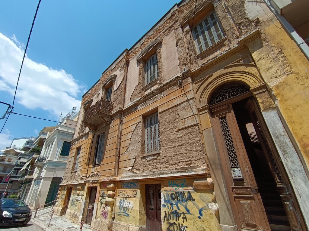 Building in Piraeus Port / Center, Piraeus, Greece – 55862