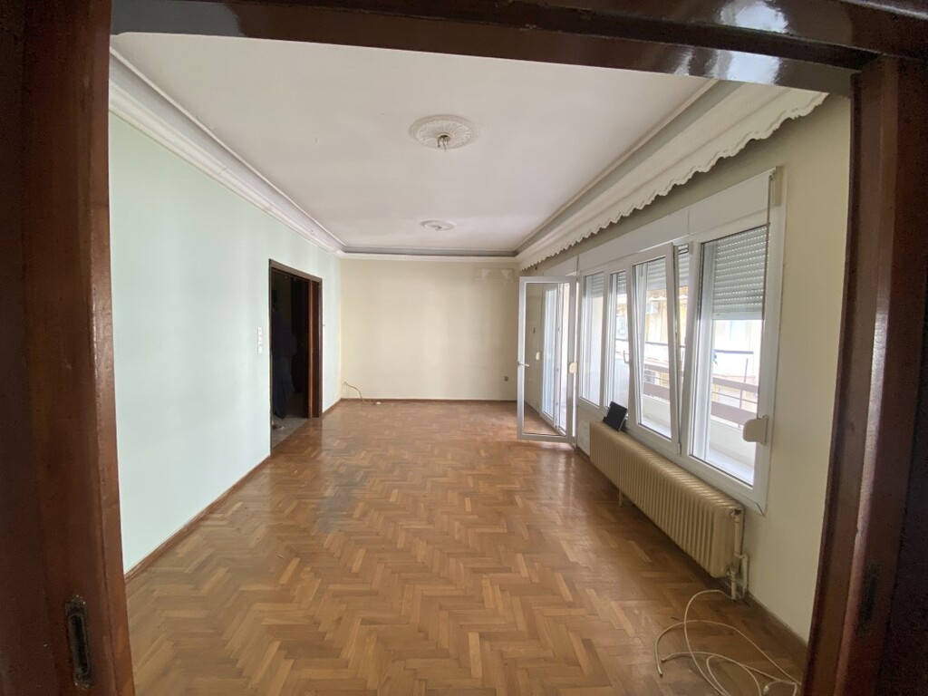 Building in Sikies, Thessaloniki – Suburbs, Greece – 54630