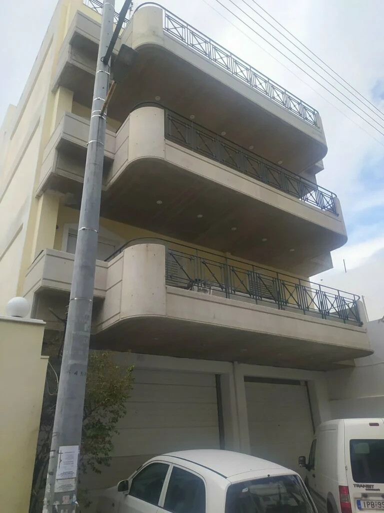 6 bedroom Building in Agios Dimitrios, Athens – South, Greece – 54626