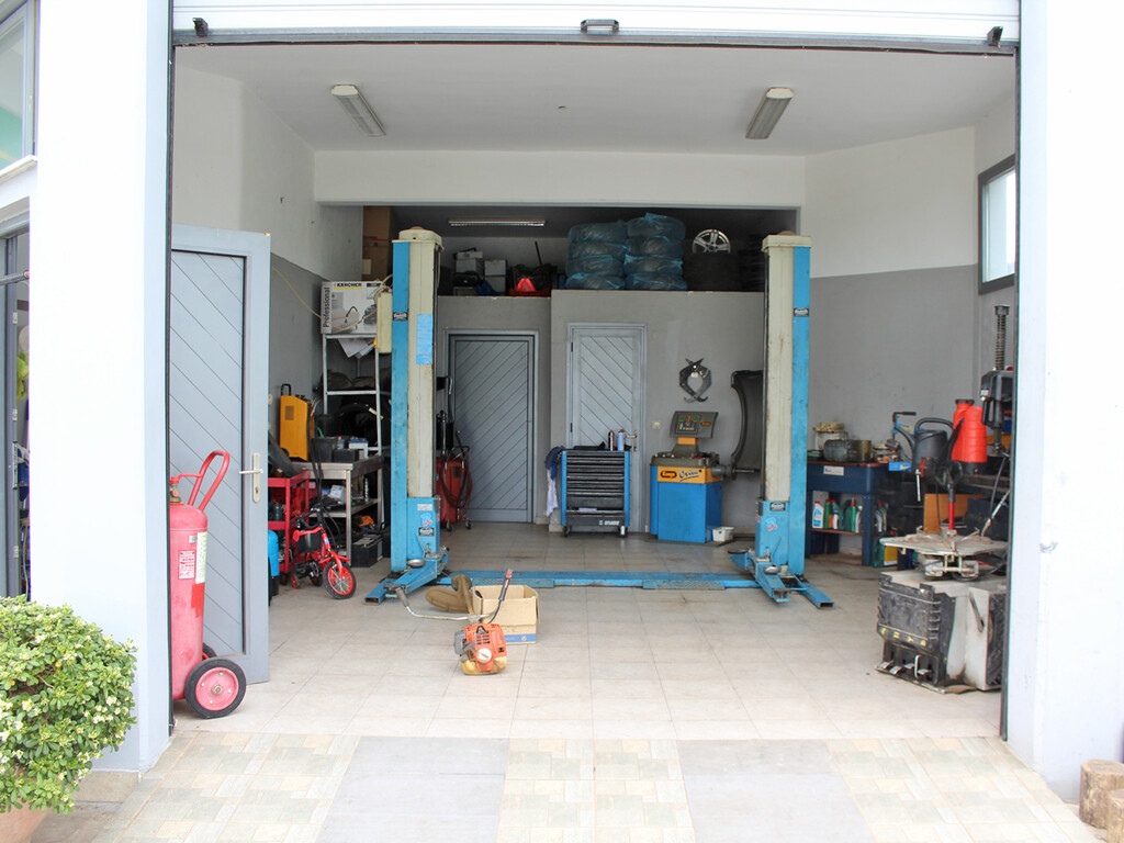 Business in Kolindros, Pieria Prefecture, Greece – 54375