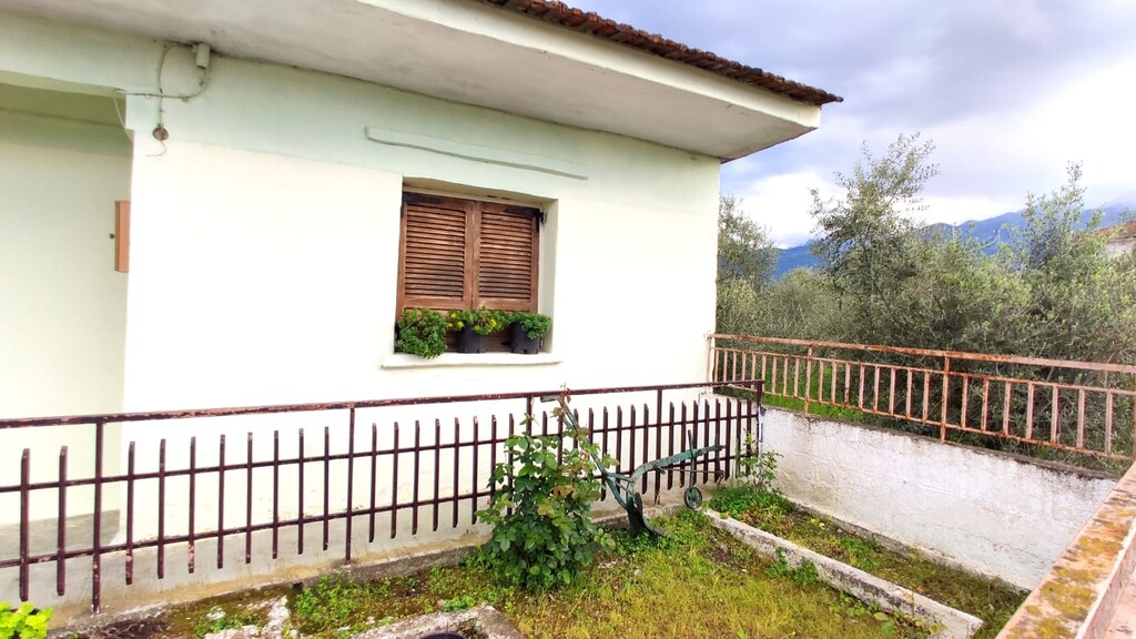 2 bedroom Detached house in Dion, Pieria Prefecture, Greece – 53052