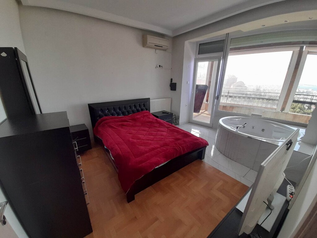Flat in Neapoli, Thessaloniki – Suburbs, Greece – 53017