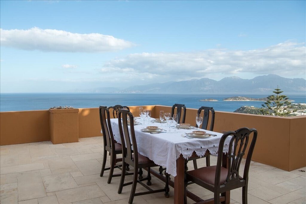 Villa in Agios Nikolaos, Lasithi Prefecture, Greece – 52429