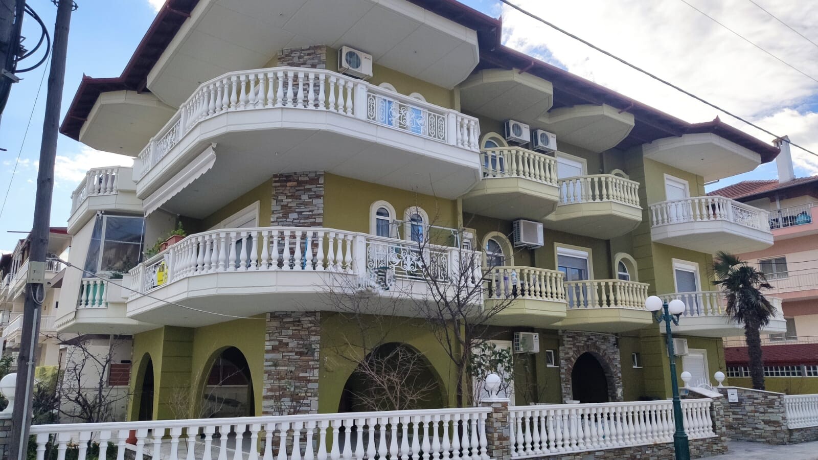 14 bedroom Hotel in Katerini, Pieria Prefecture, Greece – 52318