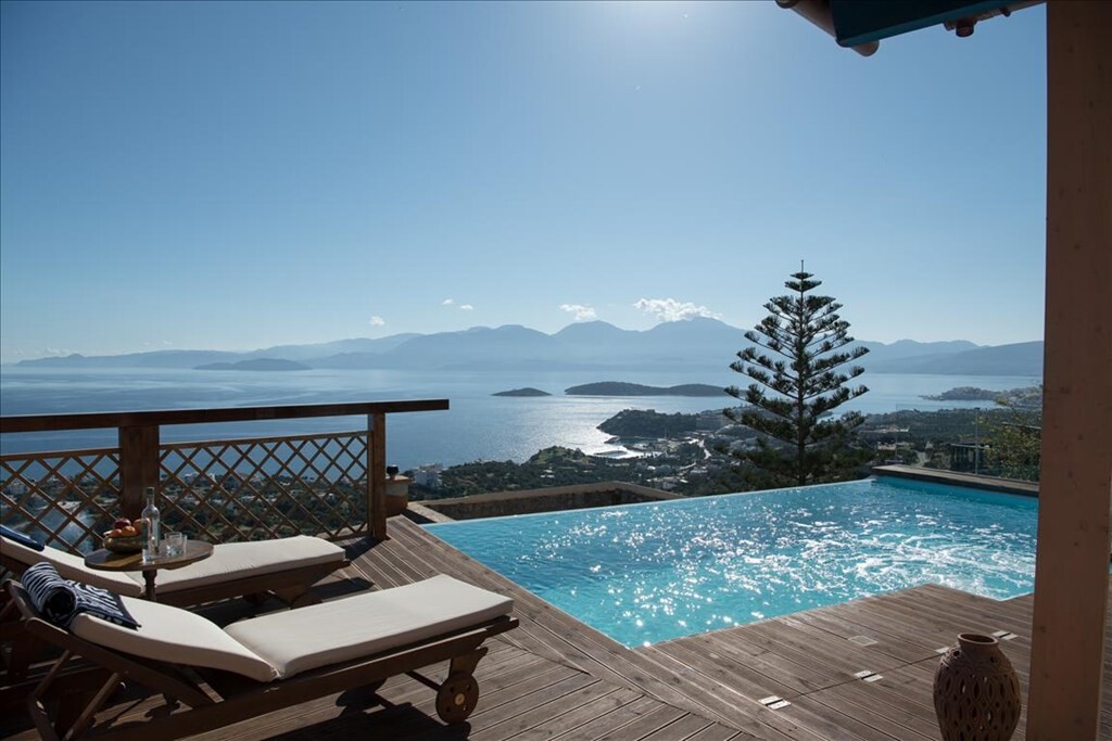 Villa in Agios Nikolaos, Lasithi Prefecture, Greece – 51144
