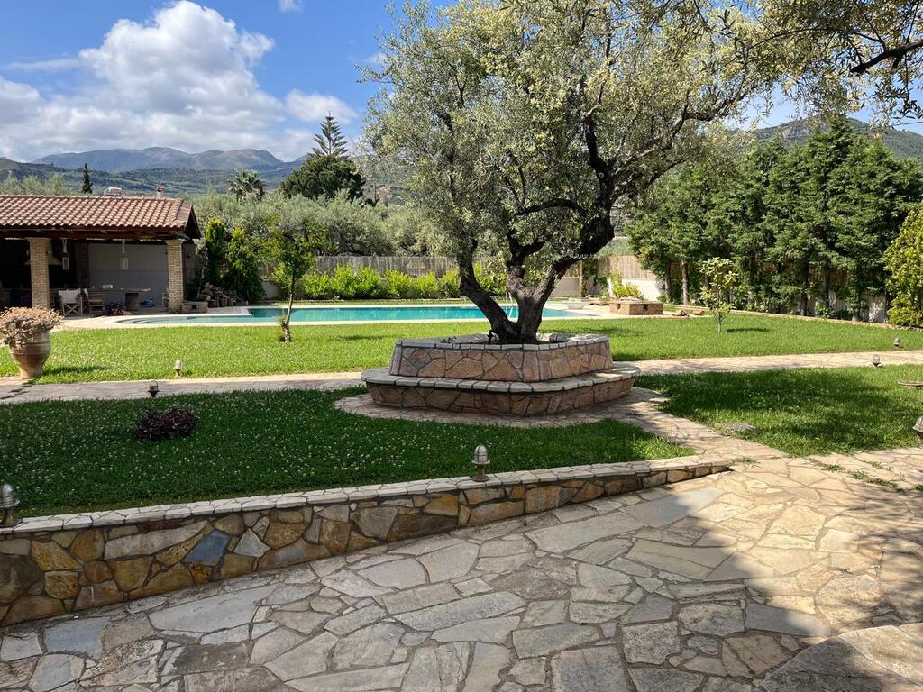 5 bedroom Villa in Aigeira, Achaia, Greece – 50918