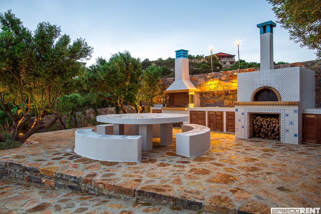 5 bedroom Villa in Agios Nikolaos, Lasithi Prefecture, Greece – 50284
