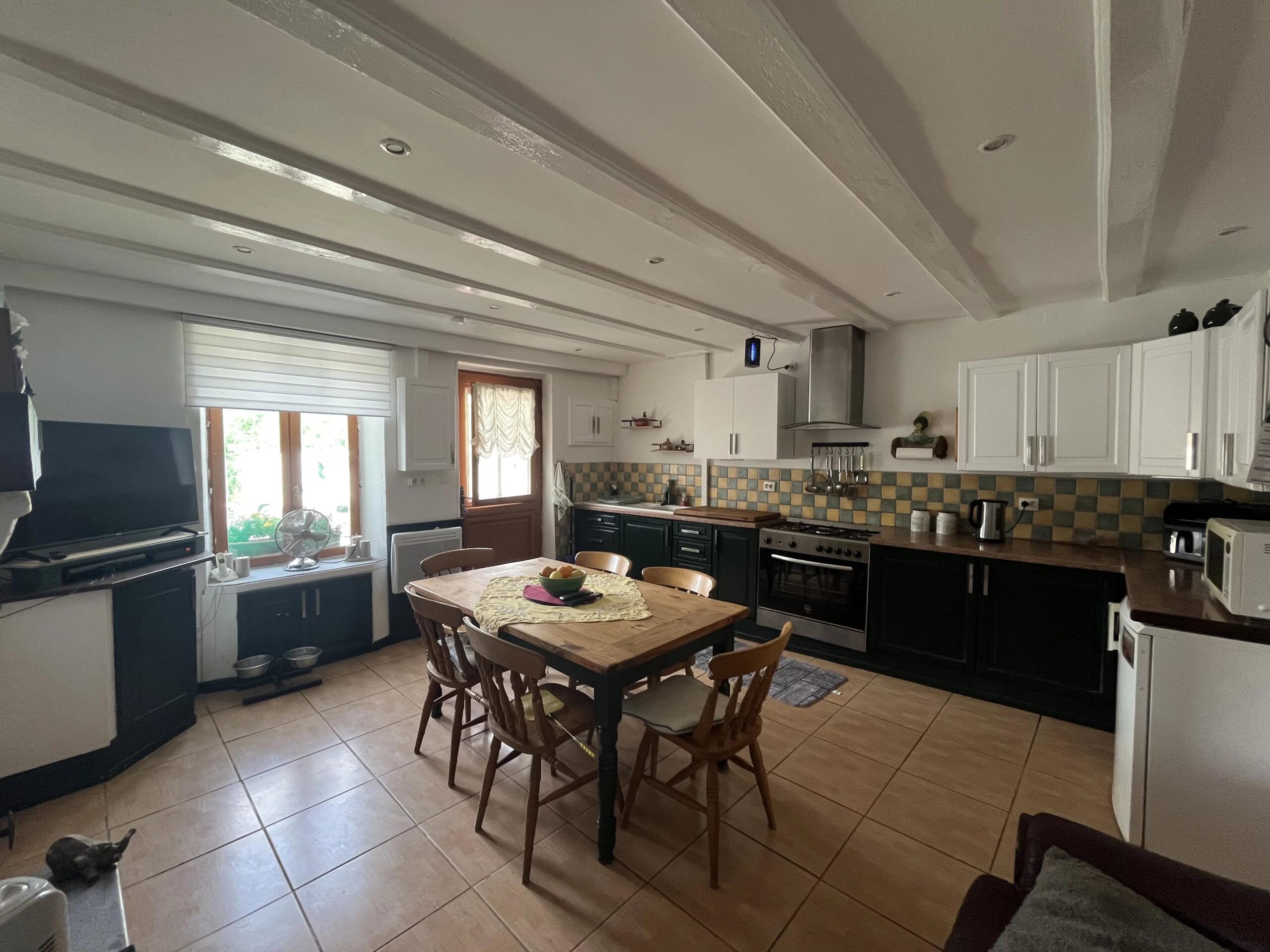 Perfect countryside family home on a large plot, Limousin – France – BVI86331