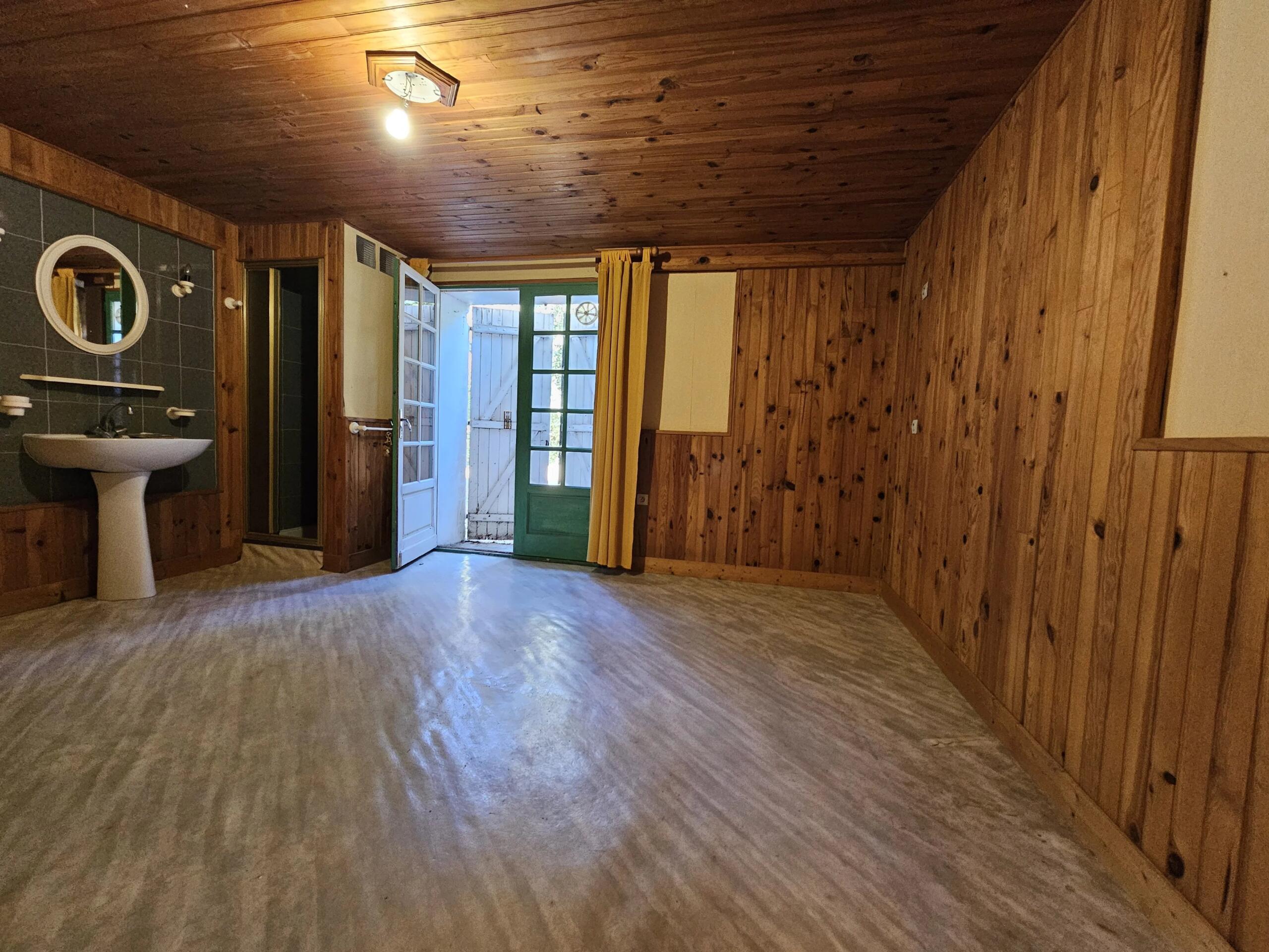 Detached Country Home with Former Chambre d’Hôtes Potential – A Renovation Opportunity Full of Possibilities, Poitou-Charentes – France – BVI84770