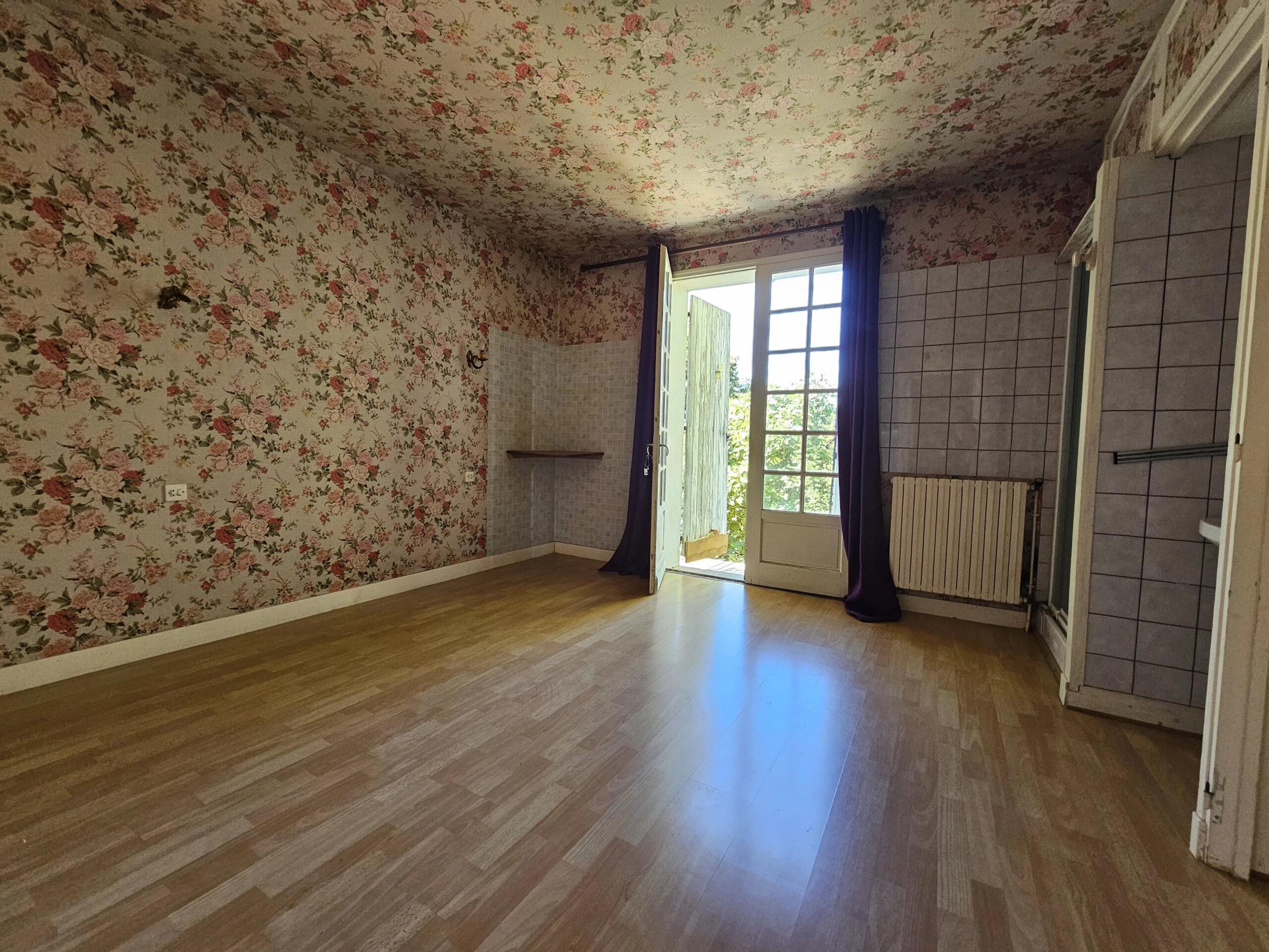 Detached Country Home with Former Chambre d’Hôtes Potential – A Renovation Opportunity Full of Possibilities, Poitou-Charentes – France – BVI84770