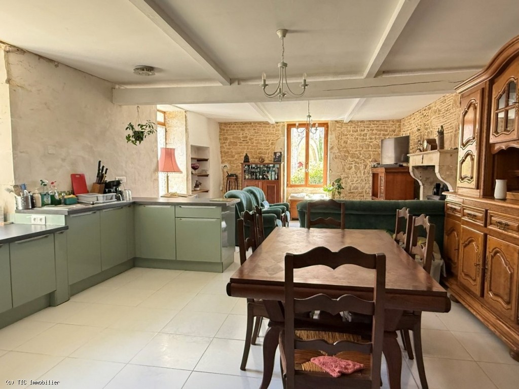5 bedroom House in Aunac, France – r7542