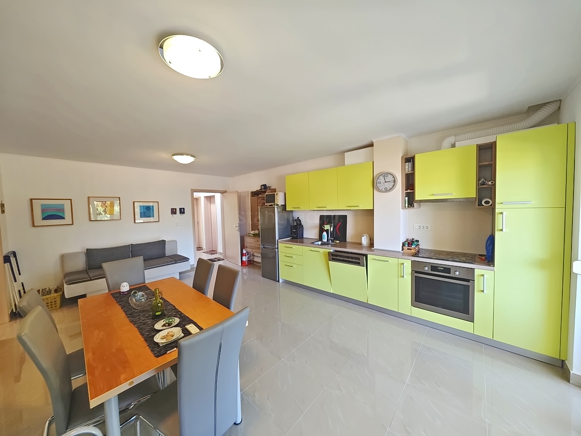 3 bedroom apartment in Dobrinj, Croatia – 103709