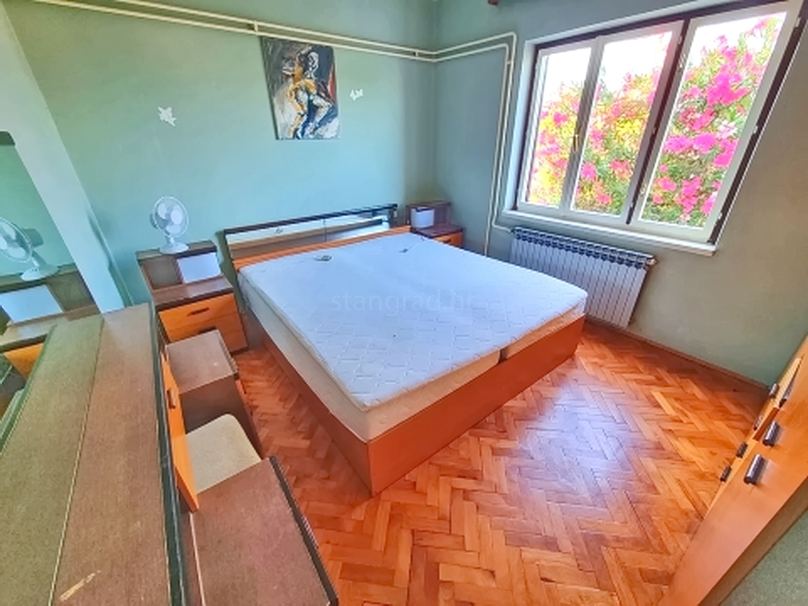 3 bedroom apartment in Dobrinj, Croatia – 103708