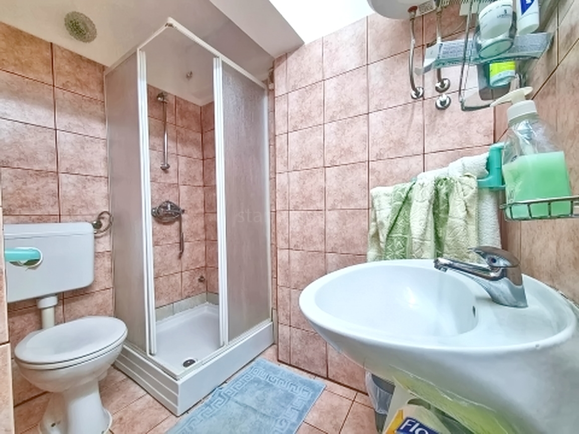 3 bedroom apartment in Dobrinj, Croatia – 103708