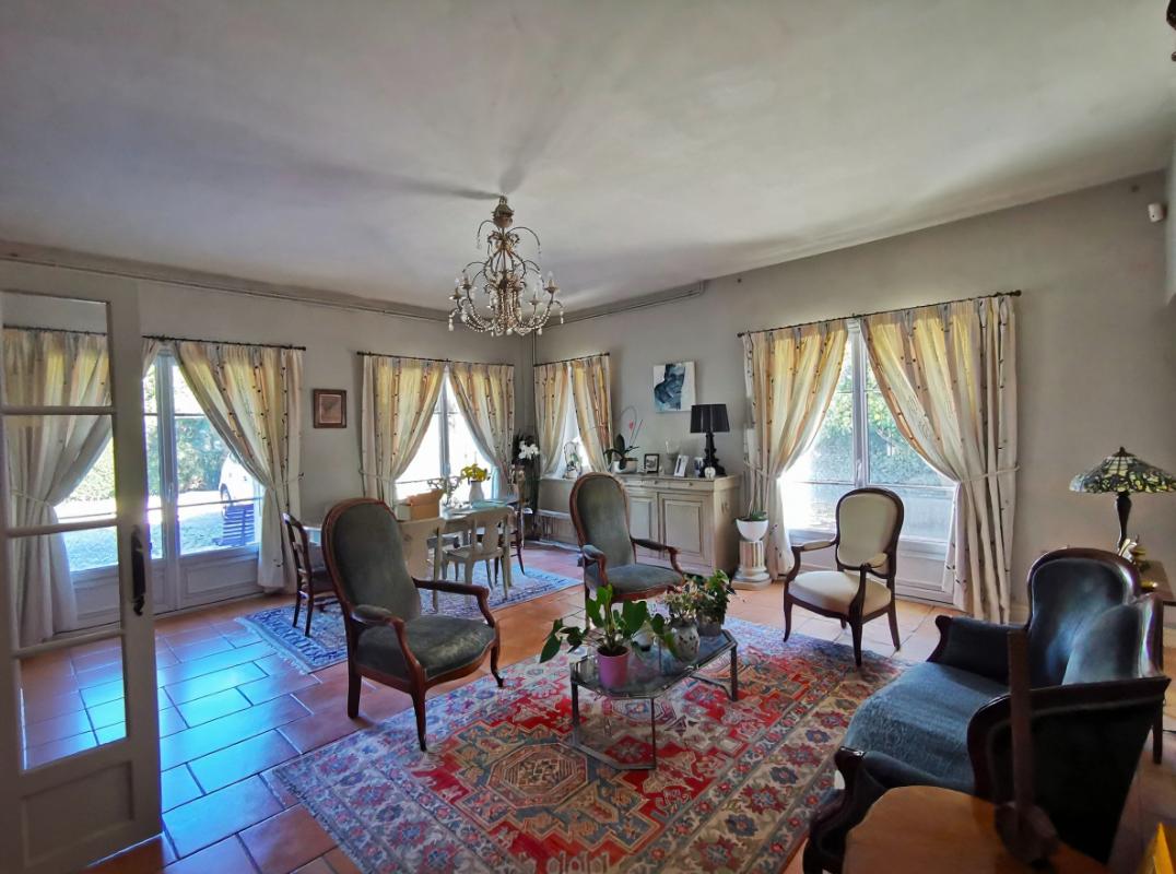 5 bedroom bastide in Vedene, Vaucluse, France