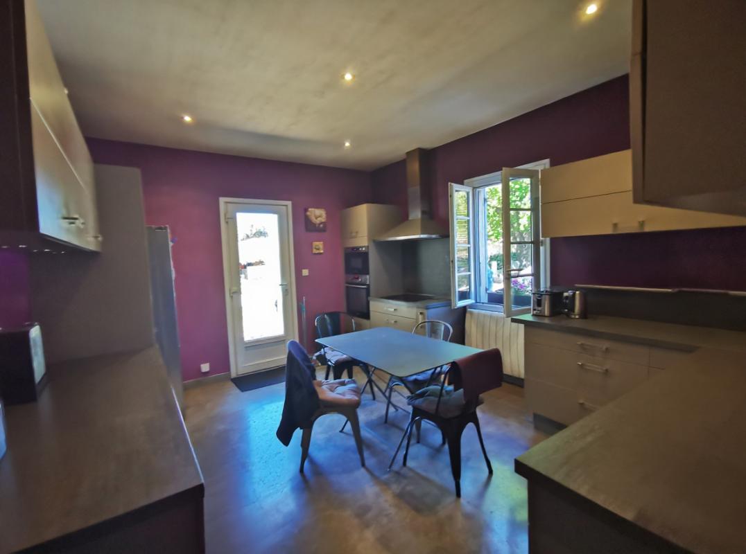 5 bedroom bastide in Vedene, Vaucluse, France