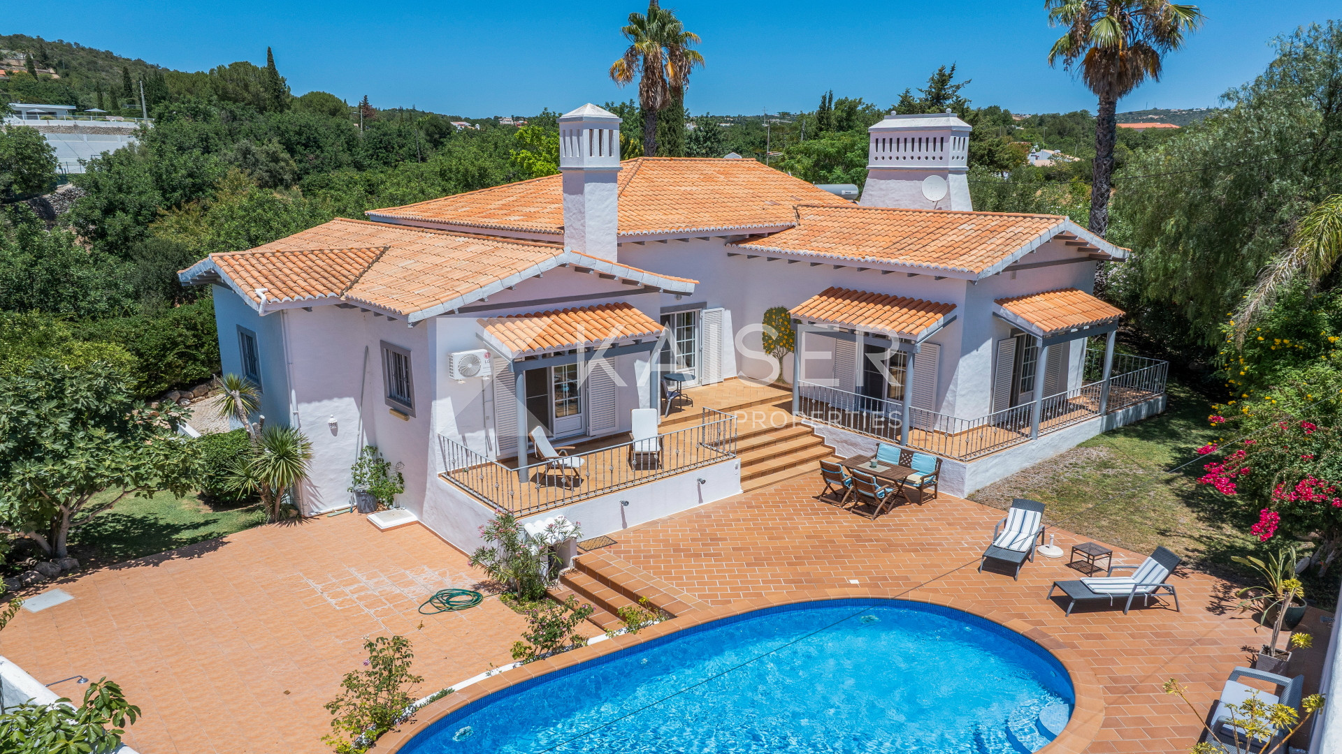 4 bedroom Villa house in Boliqueime, Portugal – KP1361