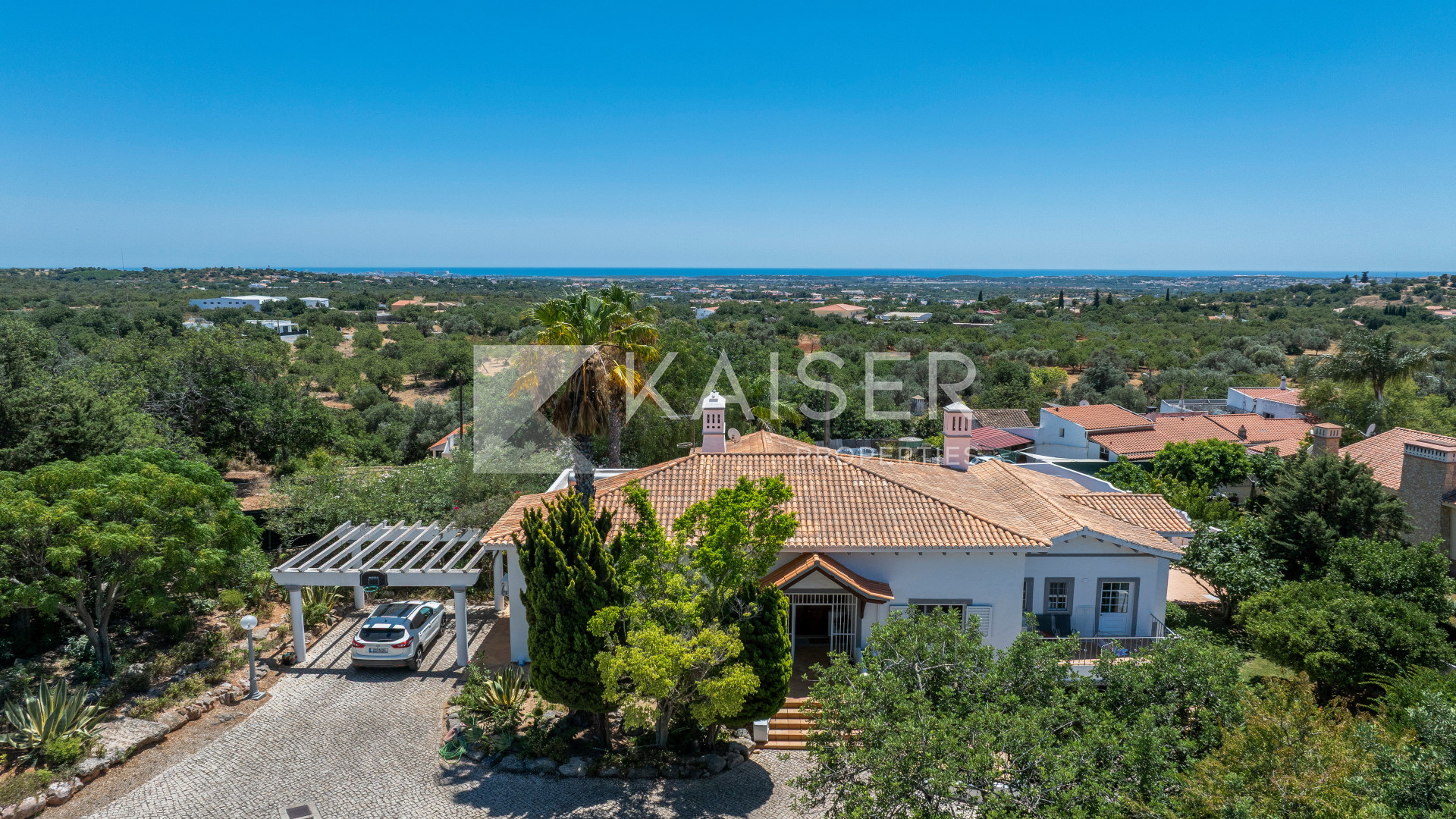 4 bedroom Villa house in Boliqueime, Portugal – KP1361