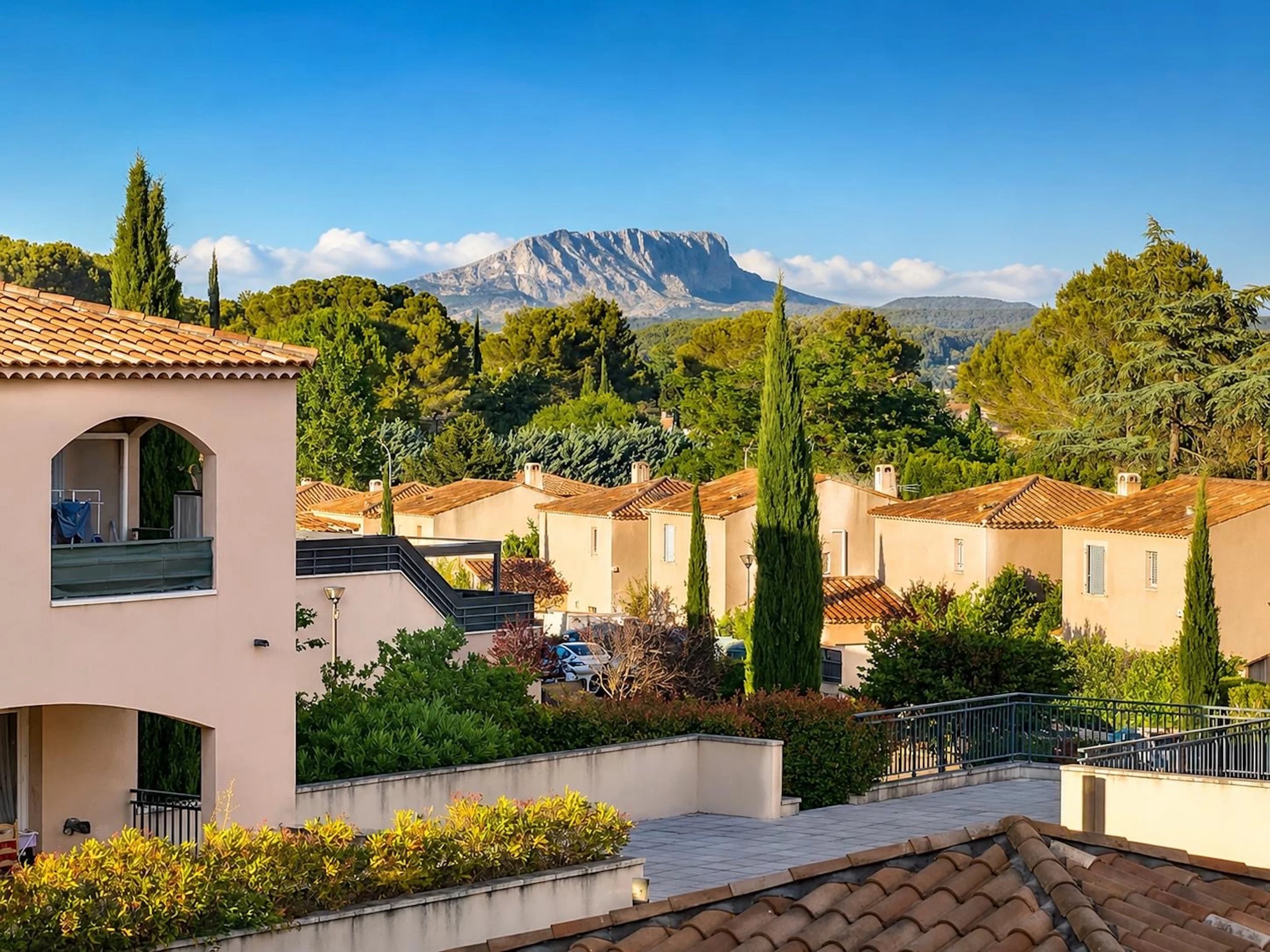 Stunning 2-Bedroom Apartment with Air Conditioning, Spacious Terrace & Sainte-Victoire Views, Provence-Alpes-Côte d’Azur – France – BVI86576