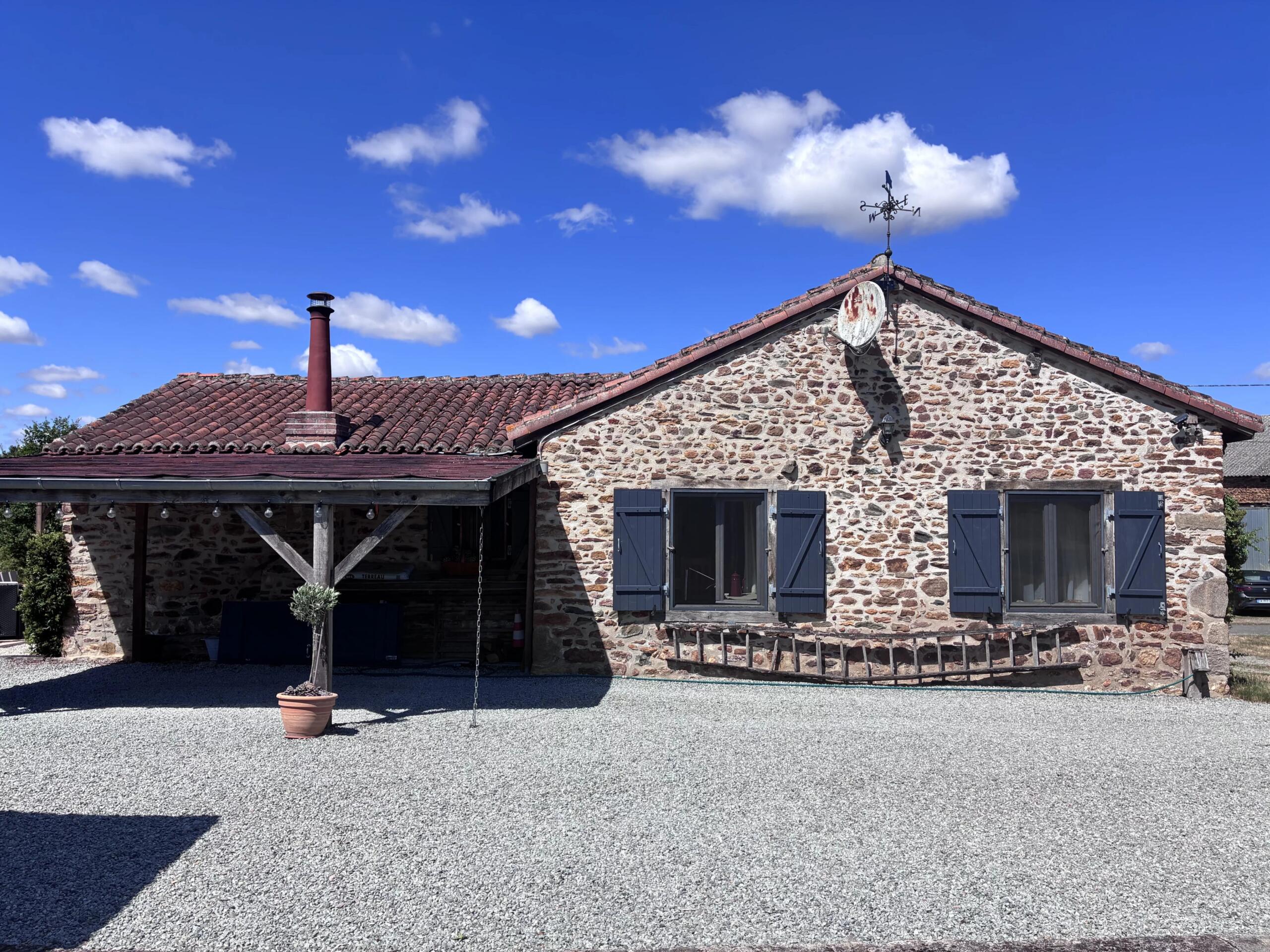 Single-level character property with 2 bedrooms, Limousin – France – BVI86286