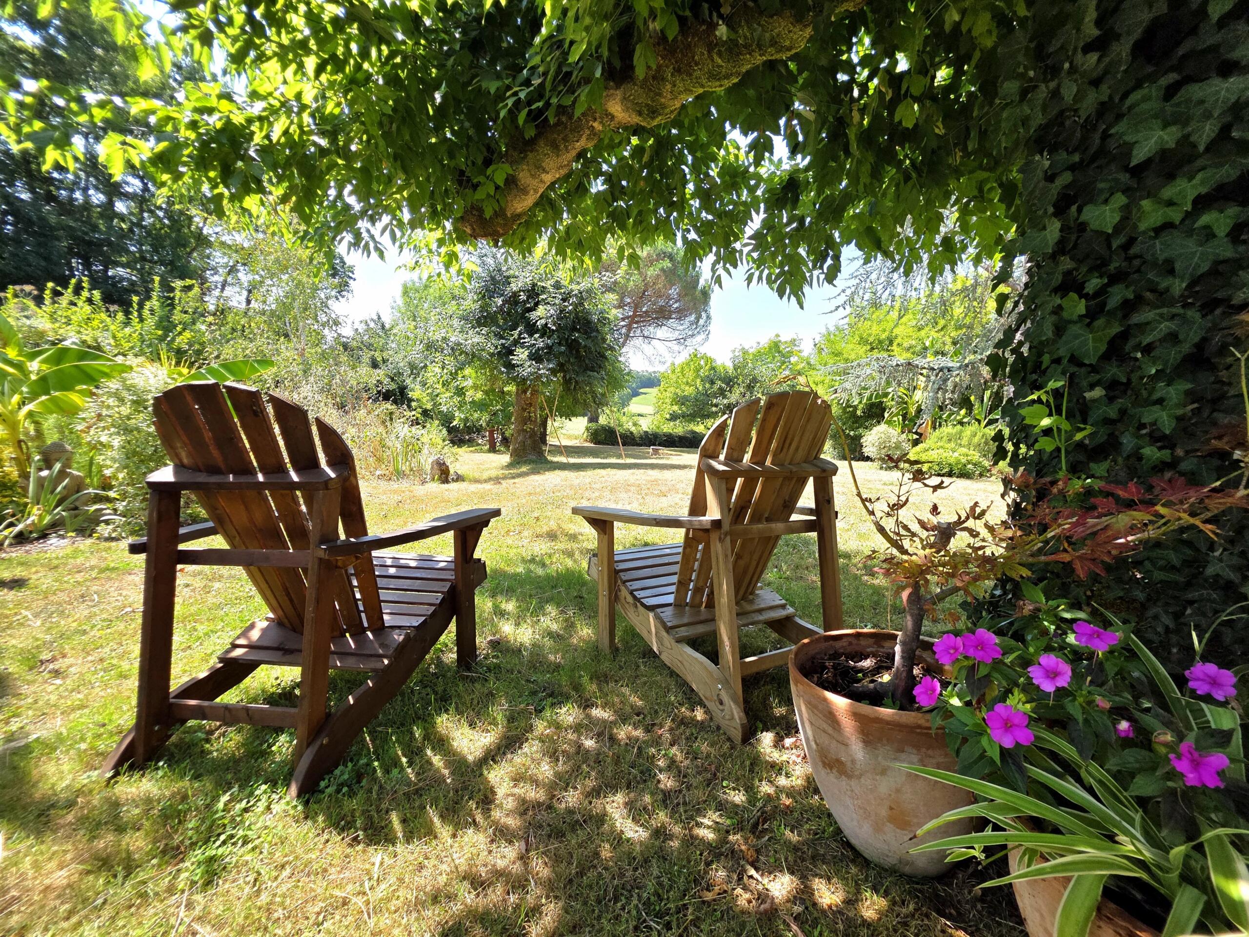 Charming Farmhouse with Guest House, Barn, Swimming Pool and Panoramic Countryside Views, Aquitaine – France – BVI86411