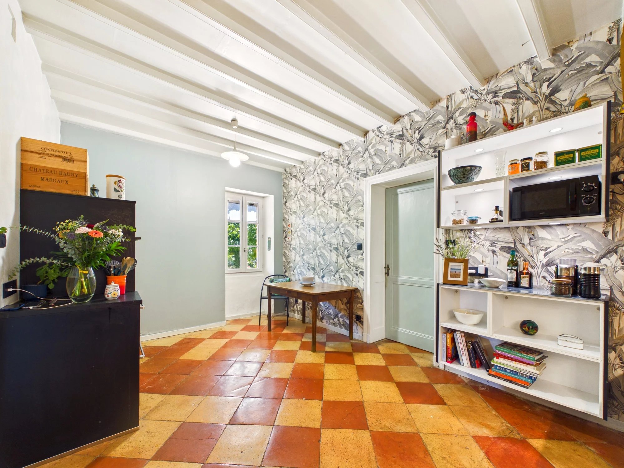 Charming Farmhouse with Guest House, Barn, Swimming Pool and Panoramic Countryside Views, Aquitaine – France – BVI86411