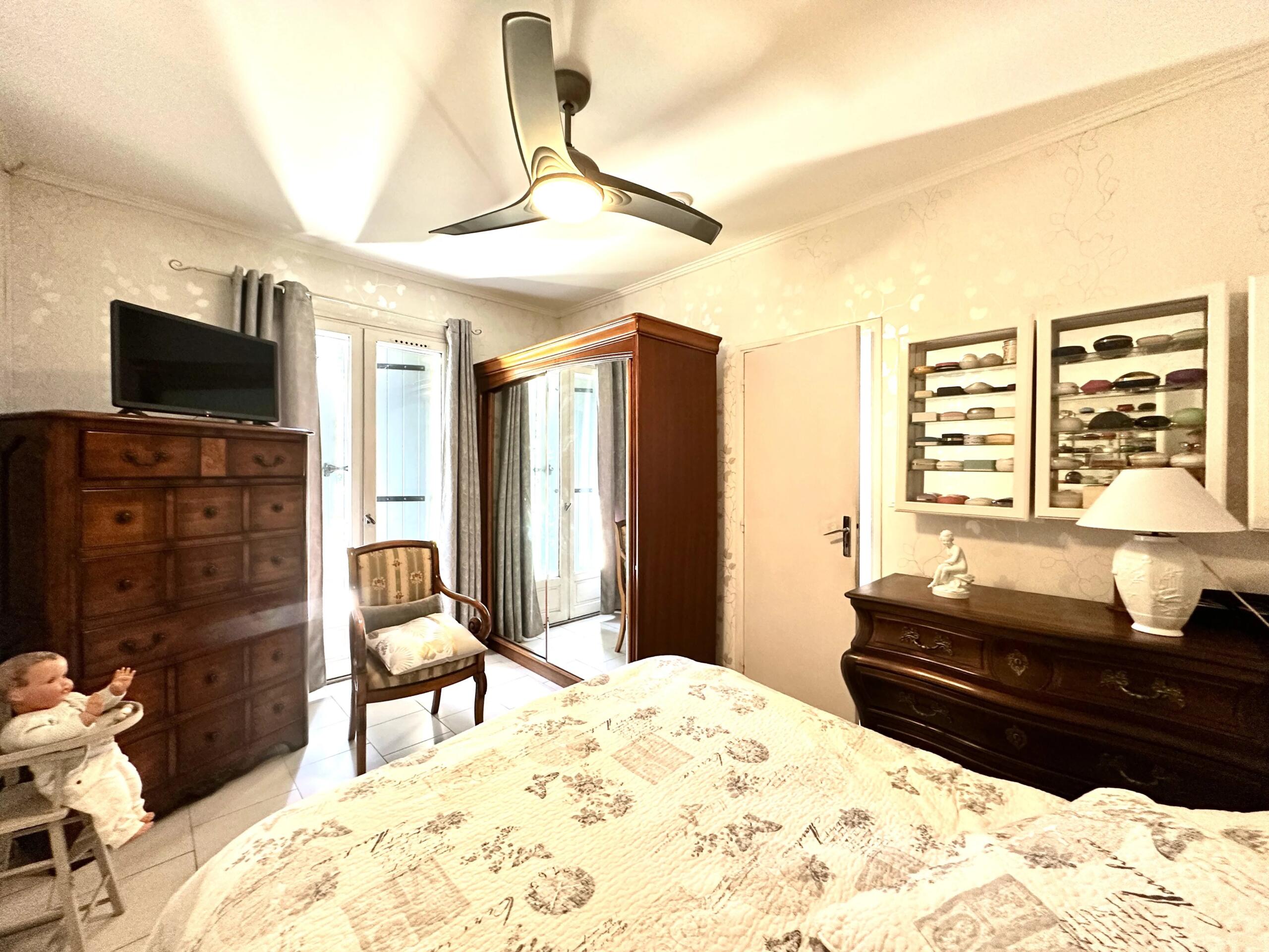 Single-storey living near the charming town of Saint-Cyprien, south of Sarlat-la-Canéda, Aquitaine – France – BVI86140