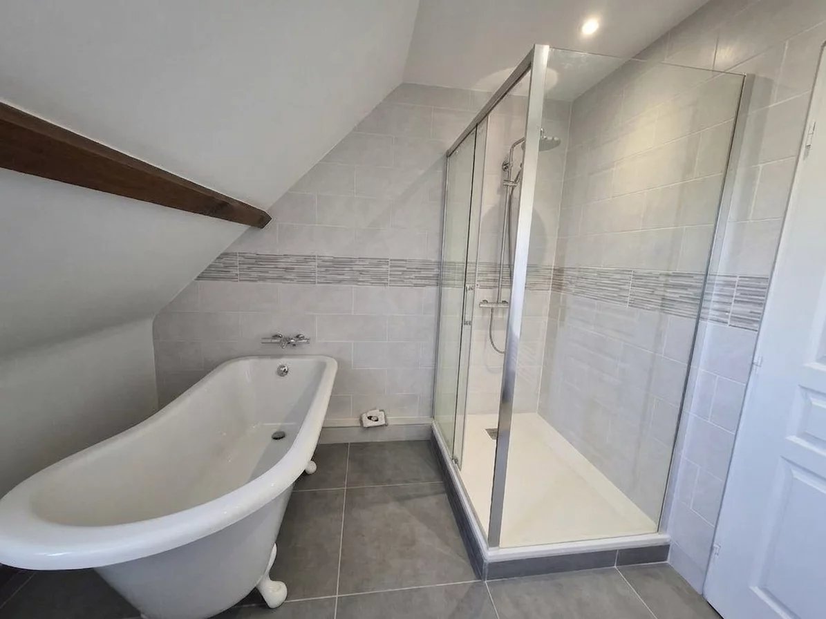 Stunning detached 4 bedroom home, close to the centre of village, Centre – France – BVI86295