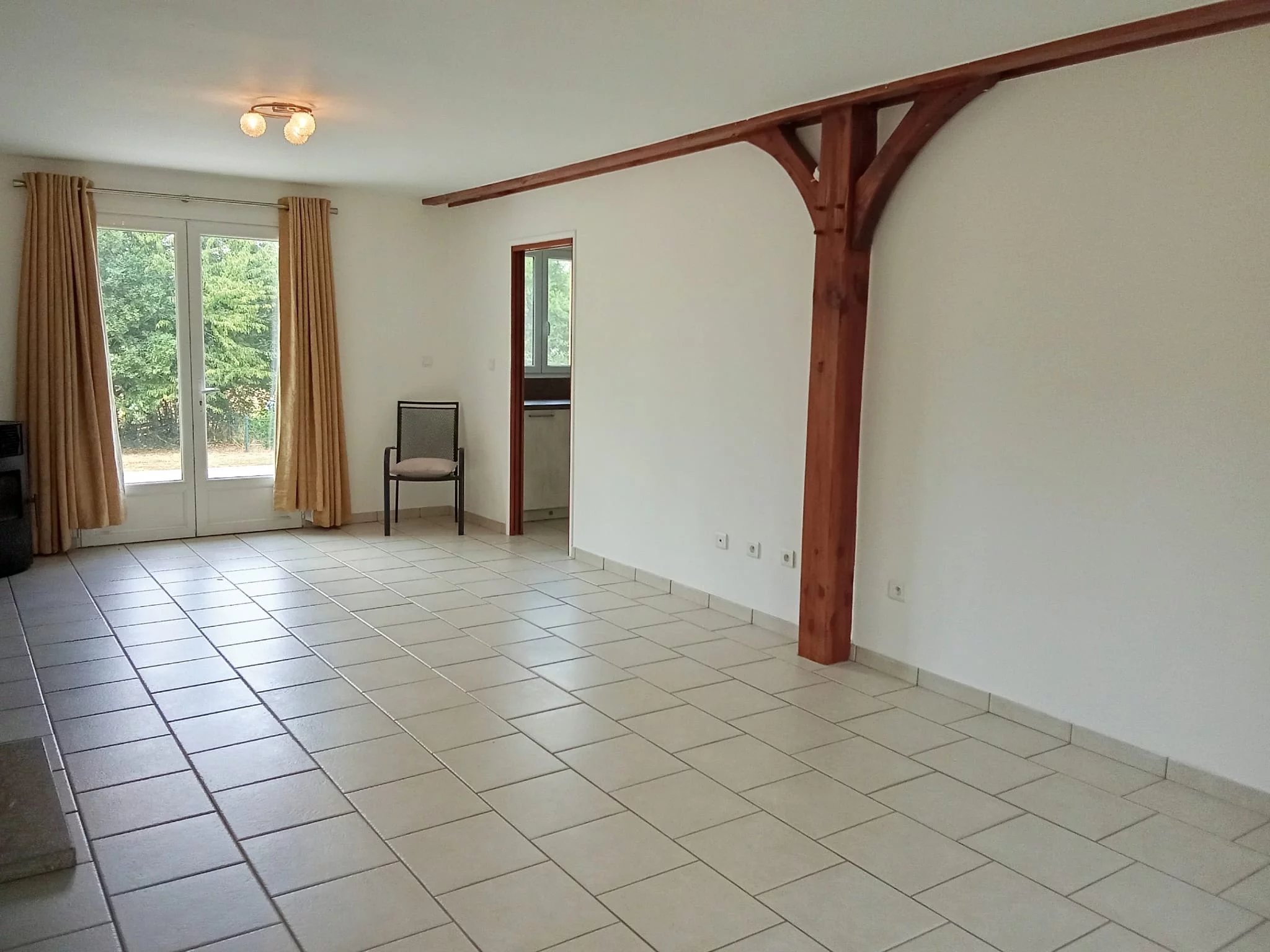 Stunning detached 4 bedroom home, close to the centre of village, Centre – France – BVI86295