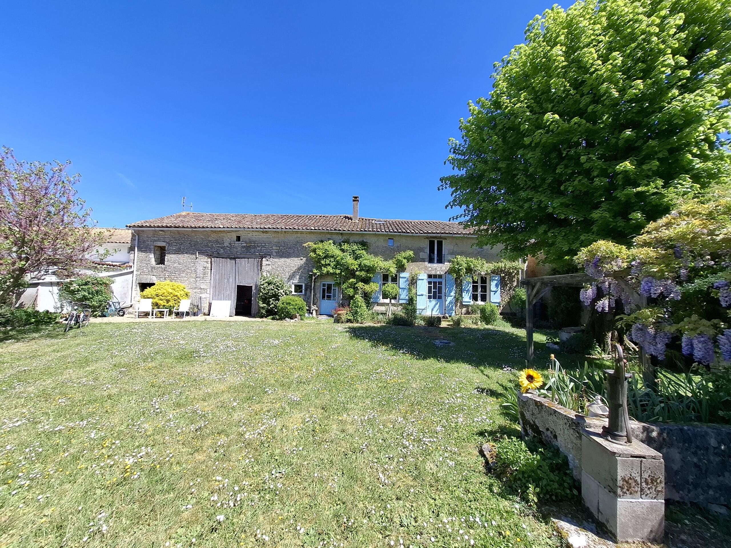 Charming converted farm in a rural hamlet with beautiful gardens, Poitou-Charentes – France – BVI85457