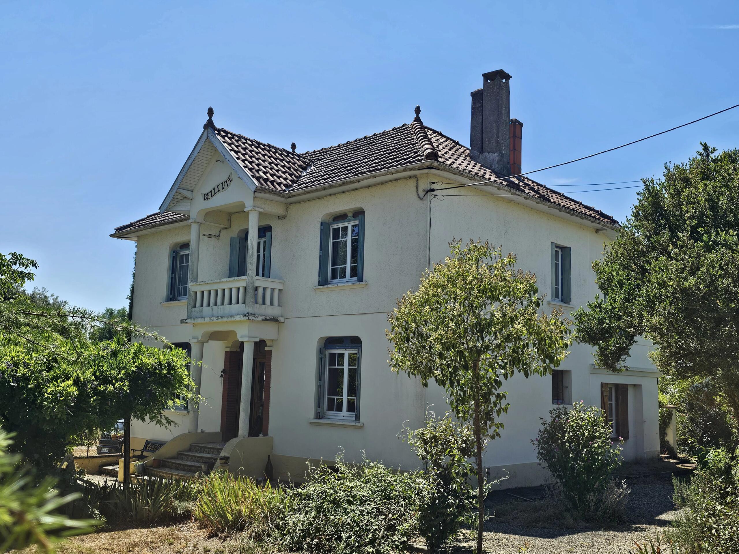 Light filled 5 bed property with pool, Aquitaine – France – BVI81967