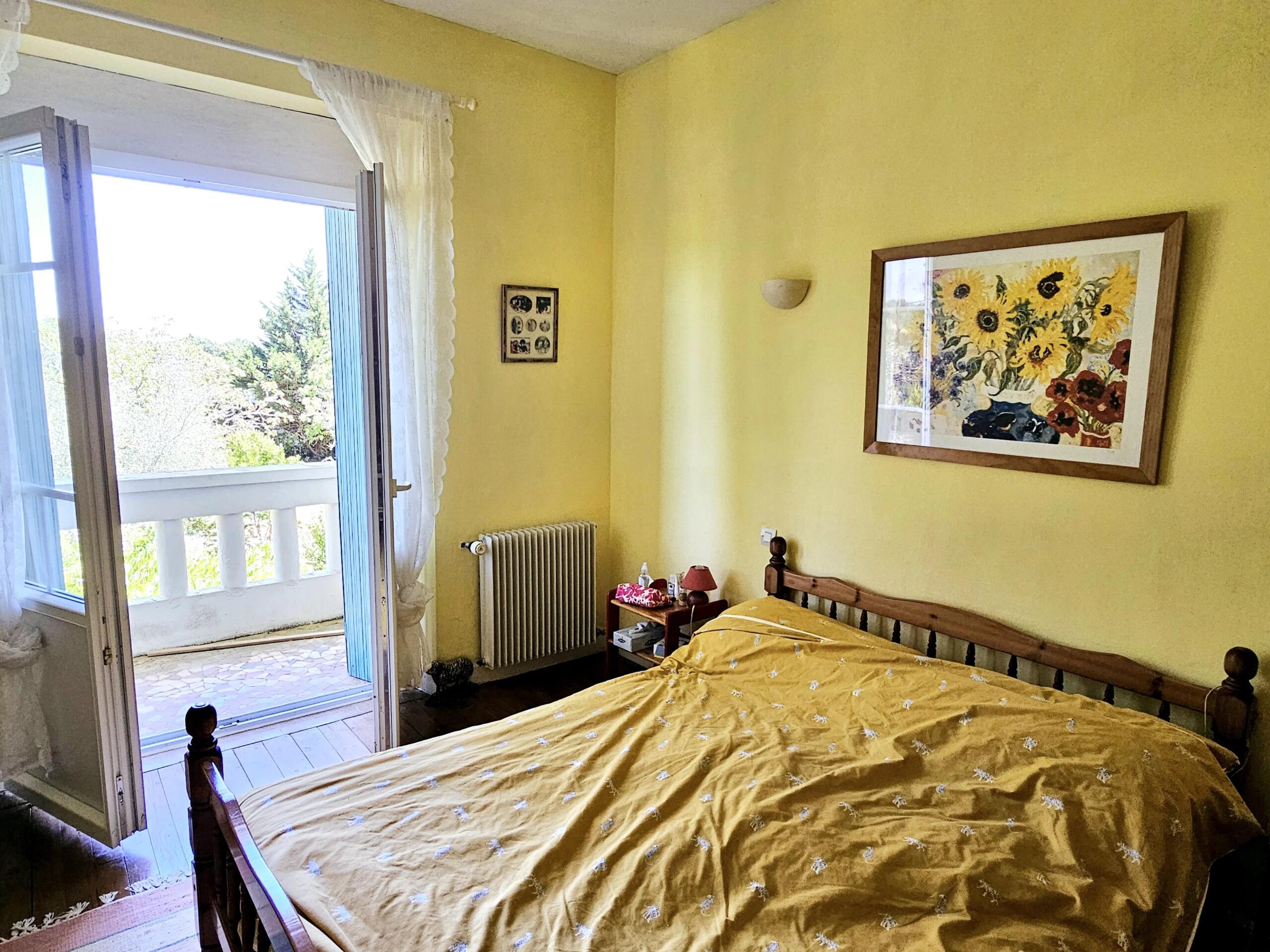 Light filled 5 bed property with pool, Aquitaine – France – BVI81967