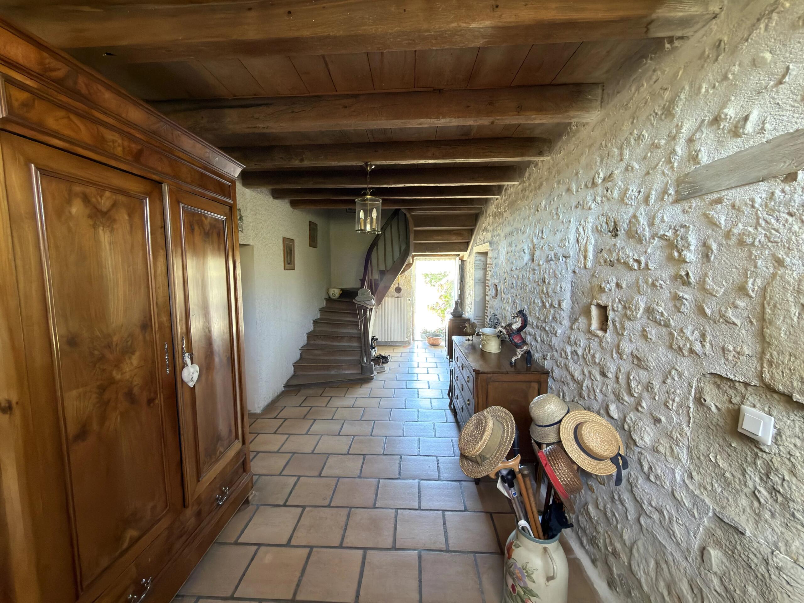 Charming 4 bed stone property with pool and breathtaking views!, Poitou-Charentes – France – BVI86639