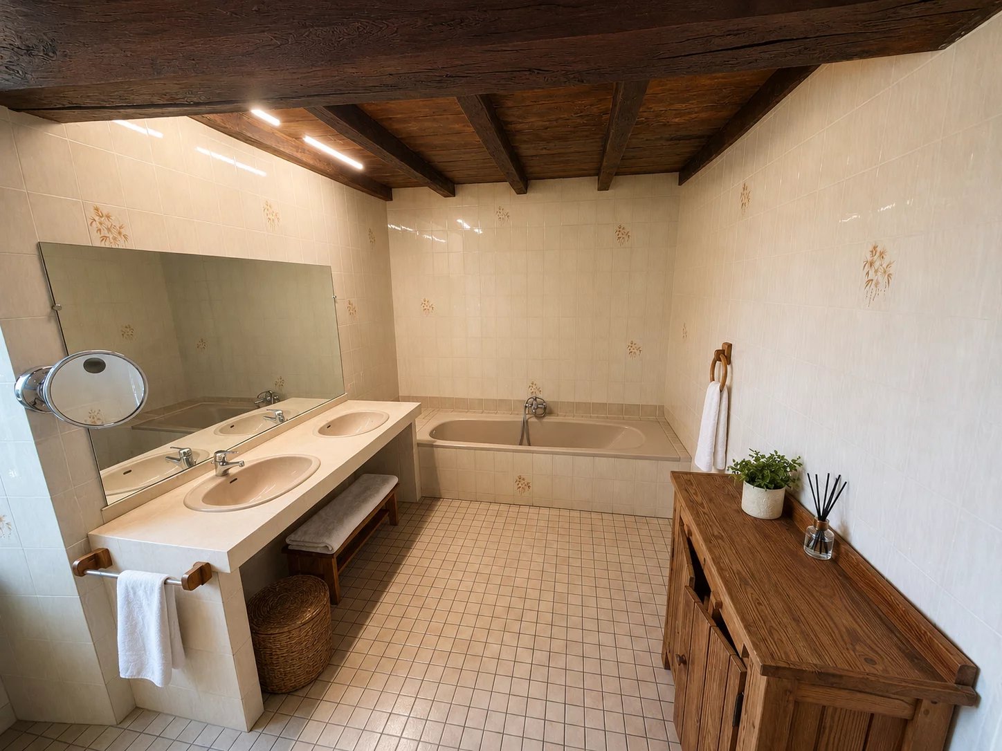 Charming 4 bed stone property with pool and breathtaking views!, Poitou-Charentes – France – BVI86639