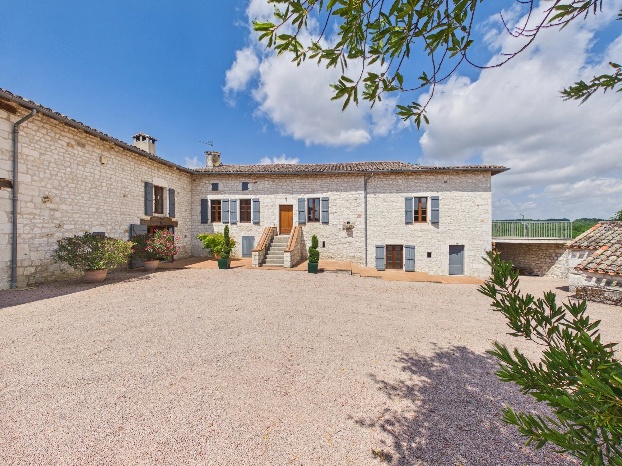 Elegant Stone Farmhouse with Bespoke 18m Pool and 17.45 Hectares Near Gaillac, Midi-Pyrénées – France – BVI73339