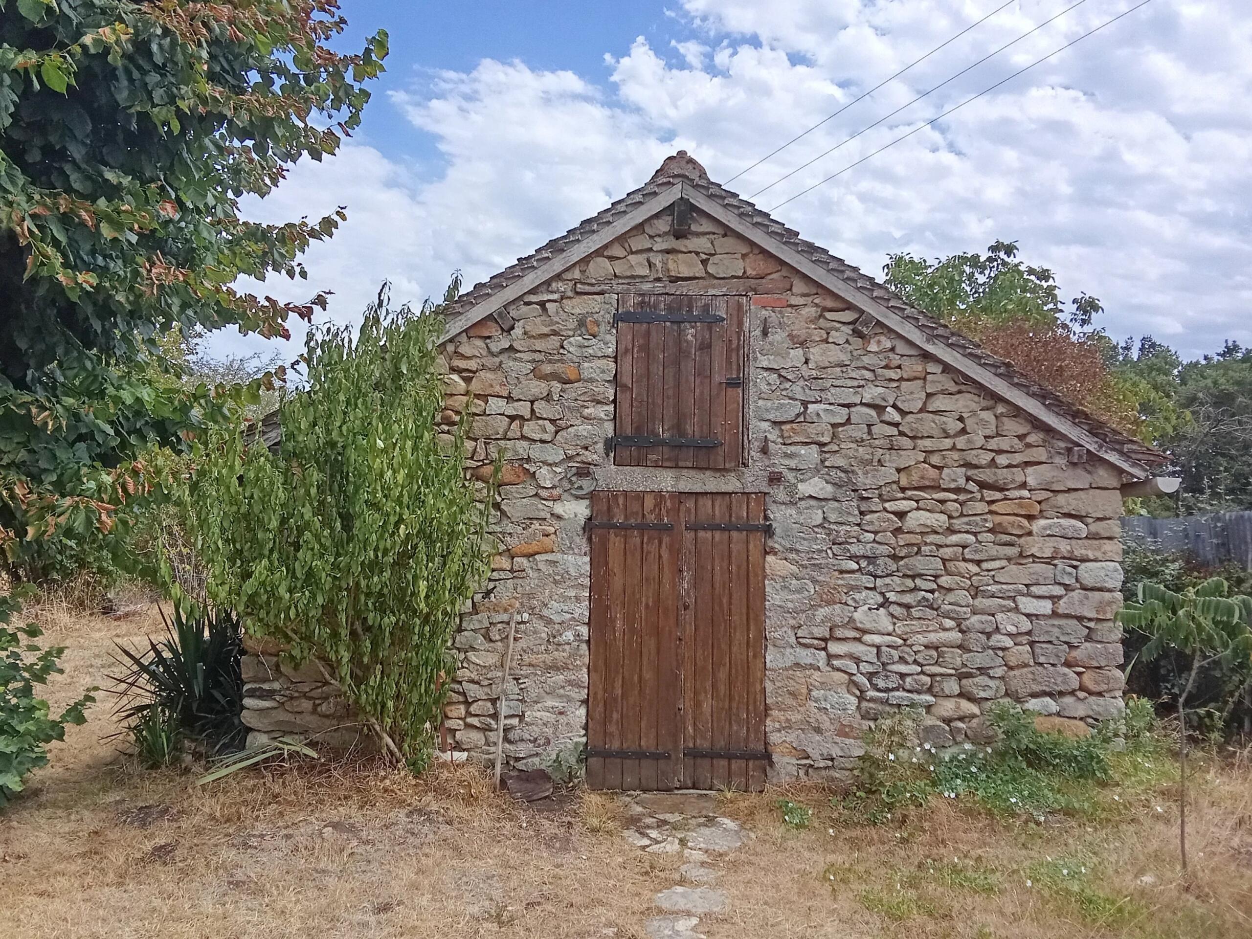 Hamlet house with barn, garage and studio, Centre – France – BVI85947