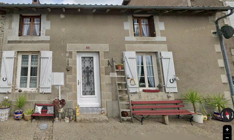 Charming 2-bed cottage in village setting, Poitou-Charentes – France – BVI85212