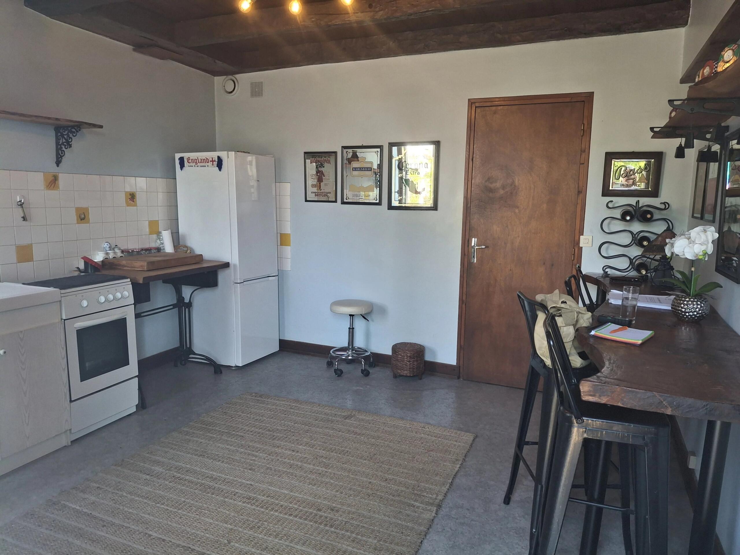 Charming 2-bed cottage in village setting, Poitou-Charentes – France – BVI85212