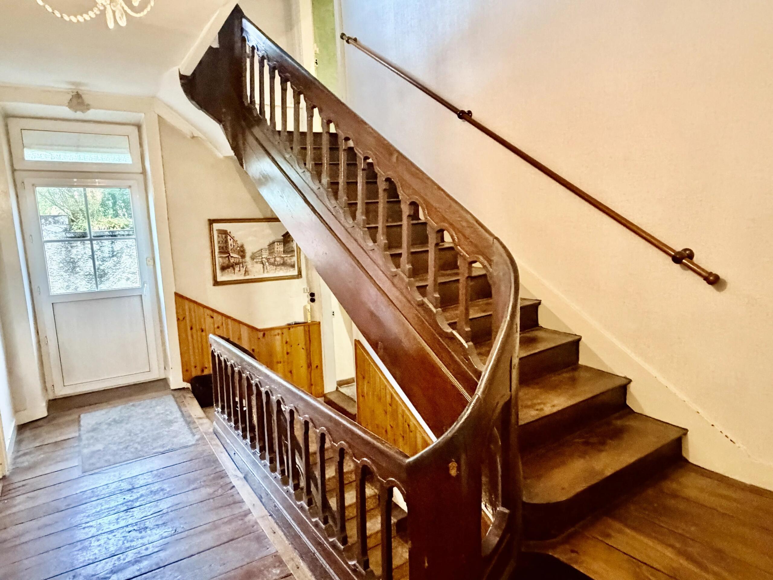 Large and flexible townhouse in the centre of this lively town, Limousin – France – BVI86573
