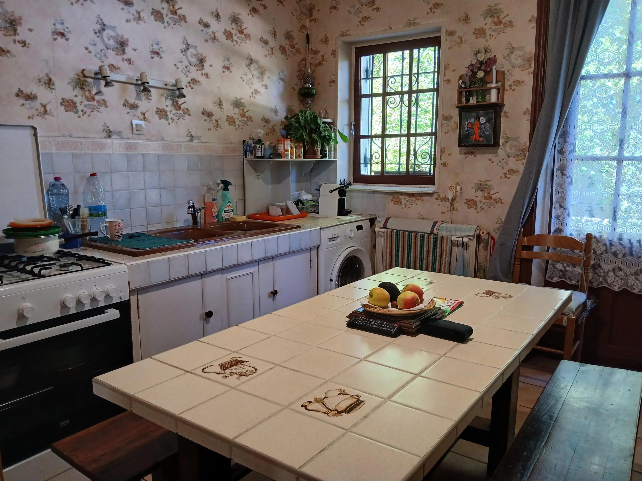 Spacious family home with parkland gardens, Aquitaine – France – BVI86542