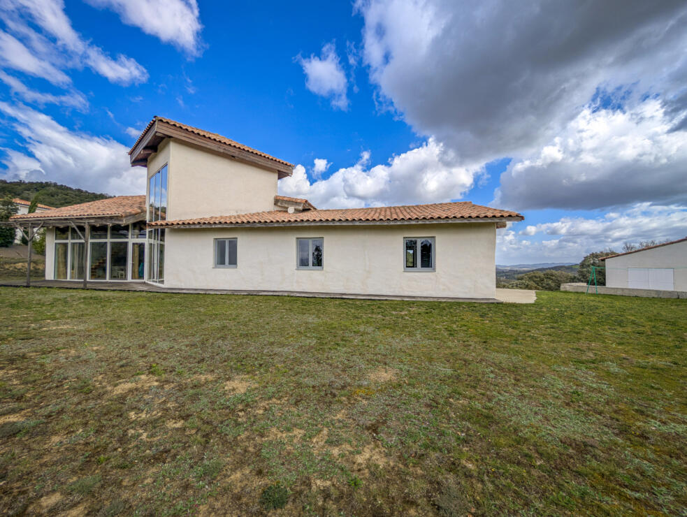 Stunning Bioclimatic Eco Home with Pyrenees and Montagne Noire Views, 5 Bedrooms and Versatile 130 m² Garage