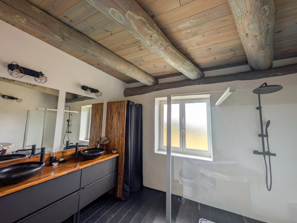 Stunning Bioclimatic Eco Home with Pyrenees and Montagne Noire Views, 5 Bedrooms and Versatile 130 m² Garage