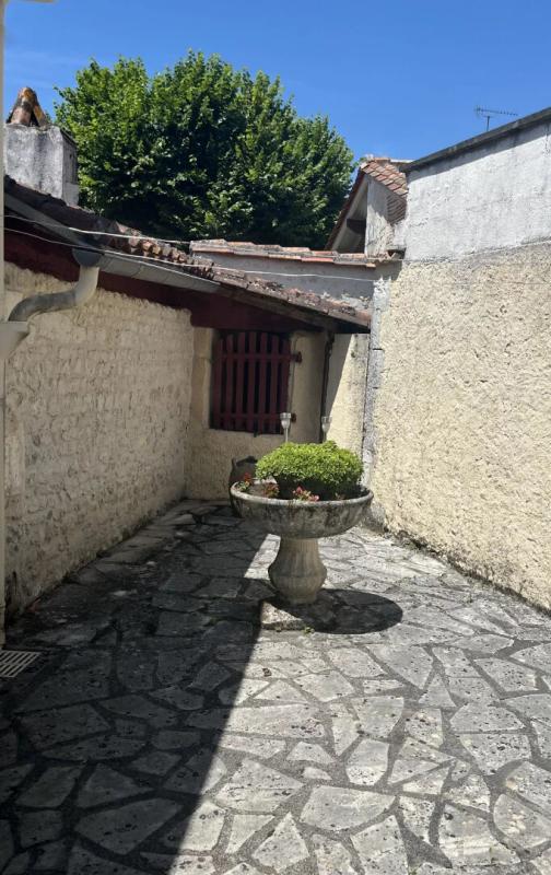 4 bedroom maison in Saint Amant, Charente, France