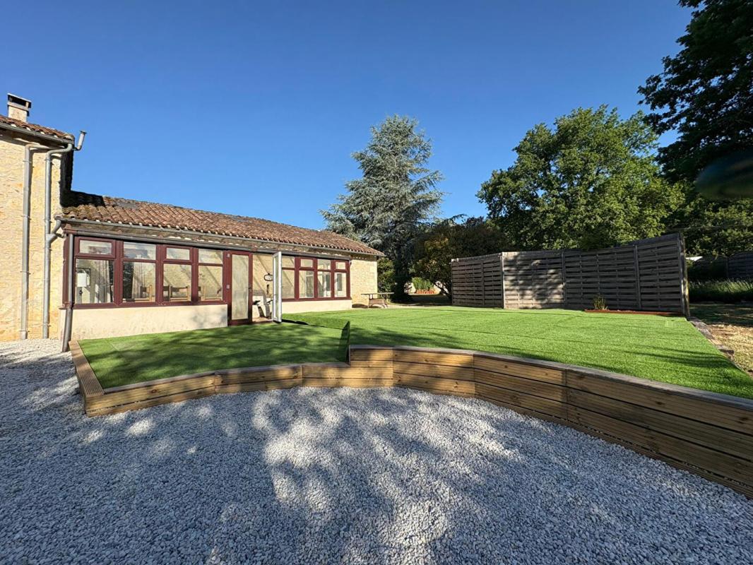 4 bedroom maison in Grassac, Charente, France