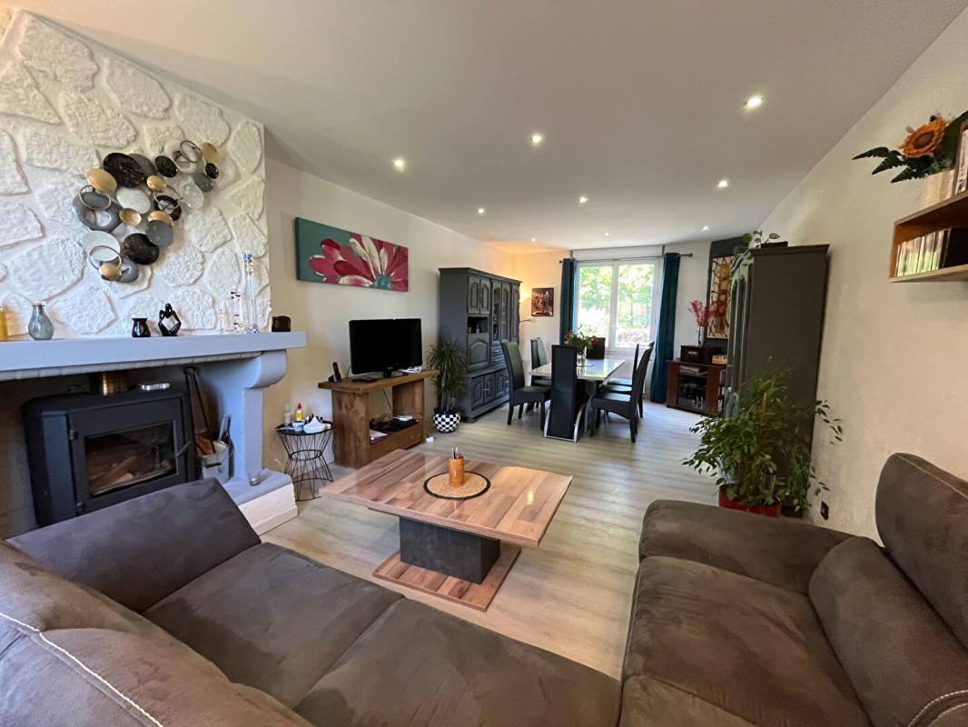 3 bedroom maison in Medillac, Charente, France